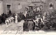 Fête de la Mi-Carême. Char des lmarchés et farandoleurs. Avignon.