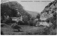 Le Paradou, entrée de la combe à Lourmarin