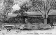 Montmirail, terrasse de l'hôtel des bains à Gigondas