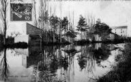 La Sorgue et le moulin de la Pyramide.	Isle-sur-la-Sorgue