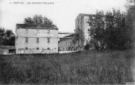 Les grands moulins à Pertuis