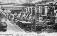Intérieur d'une fabrique de fruits confits (reproduction) à Apt
