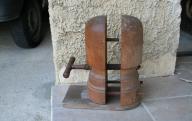Forme en bois pour chapeau.