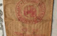 Sac en toile de jute de la Maïserie de la méditérrannée à Marseille.