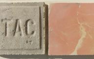 Trois carreaux en ciment de Tacussel à Courthézon.