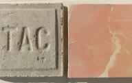 Trois carreaux en ciment de Tacussel à Courthézon.