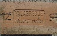 Brique réfractaire fabriquée à Bollène avec inscription